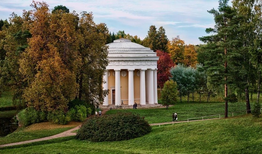 Павловск. Храм дружбы – сборные туры в Санкт-Петербург от 23550 рублей