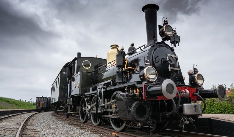 Оживший паровоз – на ретропоезде