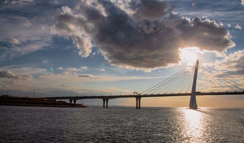 Вантовый мост – водные экскурсии по рекам и каналам