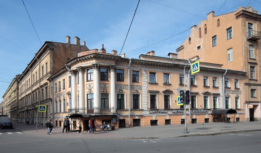 Дома на перекрёстке улиц Гагаринская и Чайковская – пешеходные экскурсии от 600 рублей