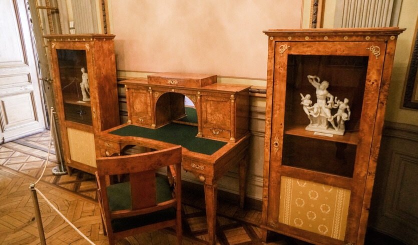 Румянцевский особняк на Английской набережной для групп — Интерьерные