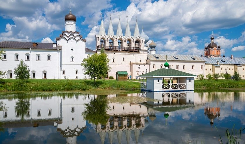 Тихвинский Успенскийм монастырь – автобусные загородные от 1990 рублей