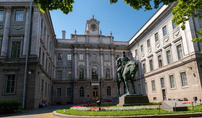 Ранний и строгий классицизм — фото № 1 — Прогулки Ранний и строгий классицизм — автобусная экскурсия