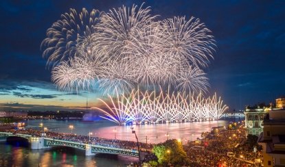 Встреча Нового года в Северной столице — Туры в СПб от 9920 рублей