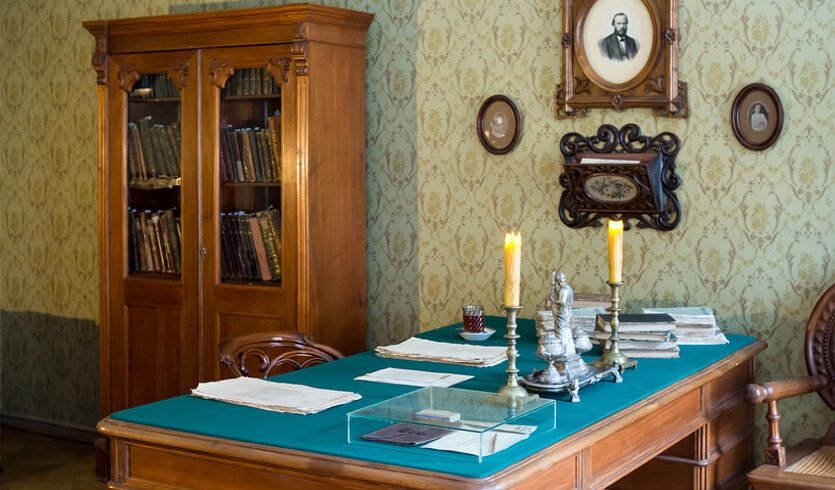Петербург Достоевского + литературно-мемориальный музей писателя (для заказных групп) – автобусные экскурсии для организованных групп от 950 рублей