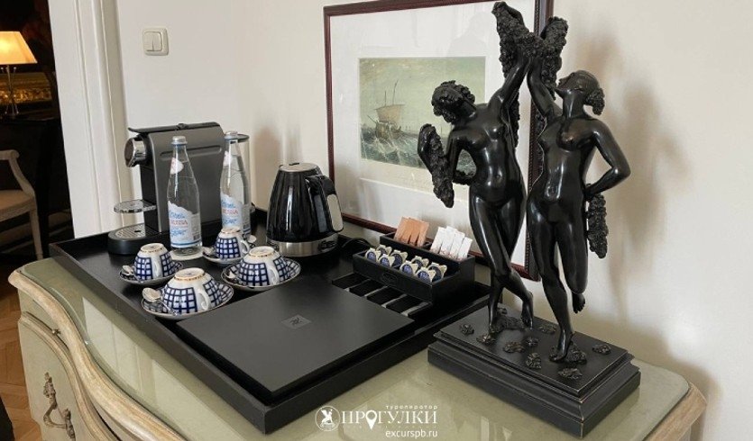 Фрагмент интерьера гостиницы «Астория» — Музеи и общественные учреждения от 3200 рублей Фрагмент интерьерфса гостиницы «Астория» — Музеи и общественные учреждения от 3200 рублей