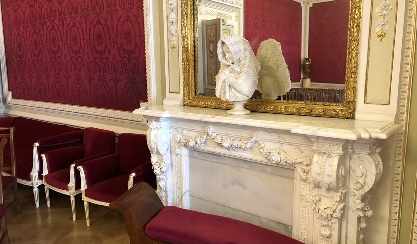Интерьер Аничкова дворца – экскурсии и программы для детей от 1800 рублей