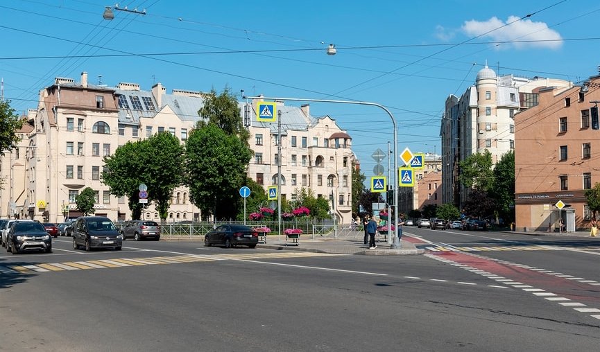 Где эта улица, где этот дом? – Пешеходные экскурсии