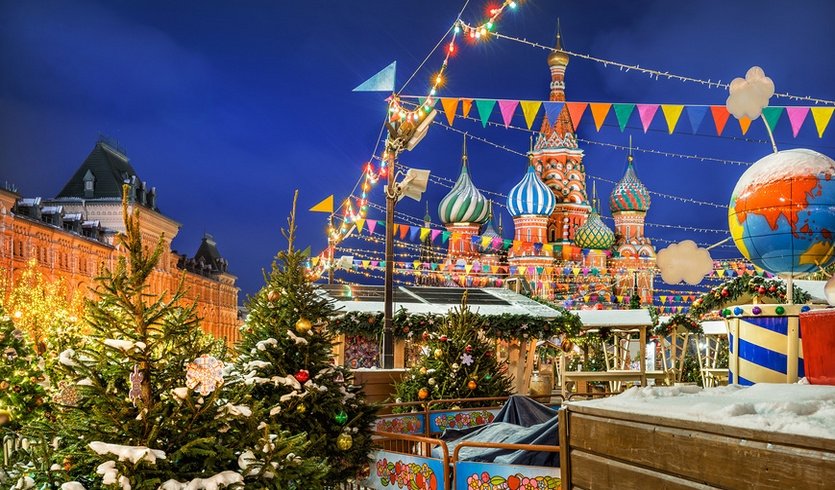 Флажки и украшения Красной площади — Туры в СПб от 28200 рублей