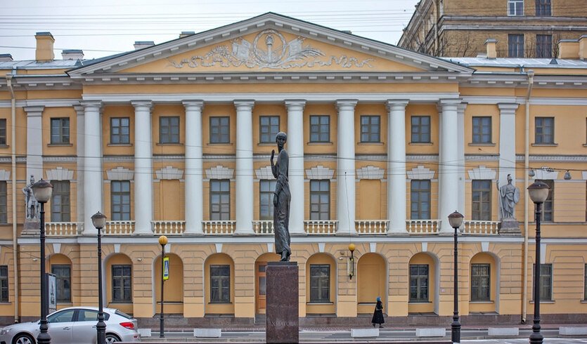 Роковые красавицы Петербурга (для заказных групп) – автобусные экскурсии для организованных групп от 500 рублей
