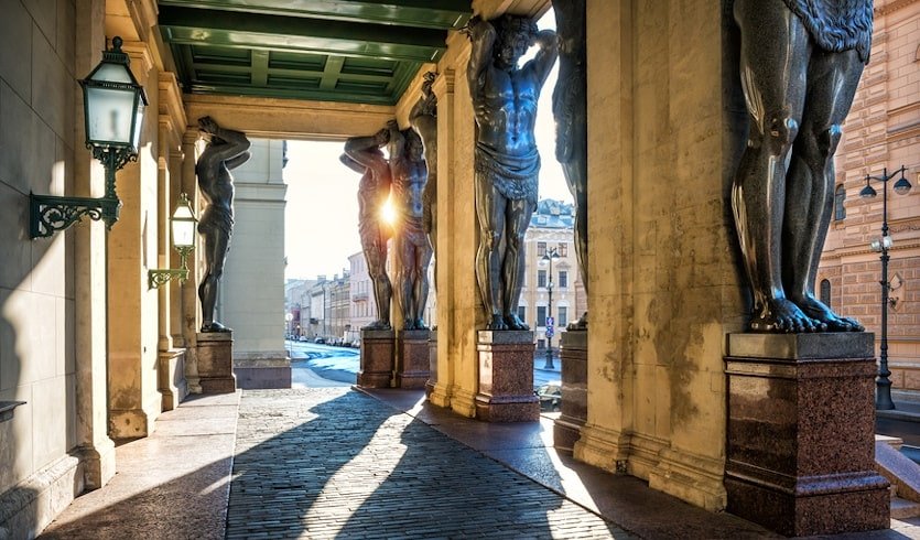 Тур в Санкт-Петербург с обзорной экскурсией — фото № 2 — Фотобанк Лори / Baturina Yulliya Тур в Санкт-Петербург с обзорной экскурсией — индивидуальные туры в Петербург от 3100 руб.