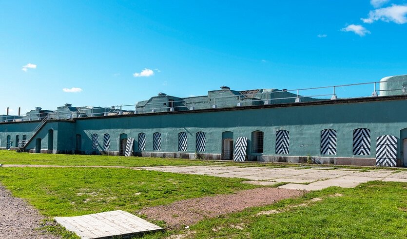 Казематированная двухъярусная батарея «Брылкин». Форт «Великий князь Константин» – выпускные вечера для 9 класса от 7700 рублей Казематированная двухъярусная батарея «Брылкин». Форт «Великий князь Константин» – выпускные вечера для 9 класса от 7700 рублей