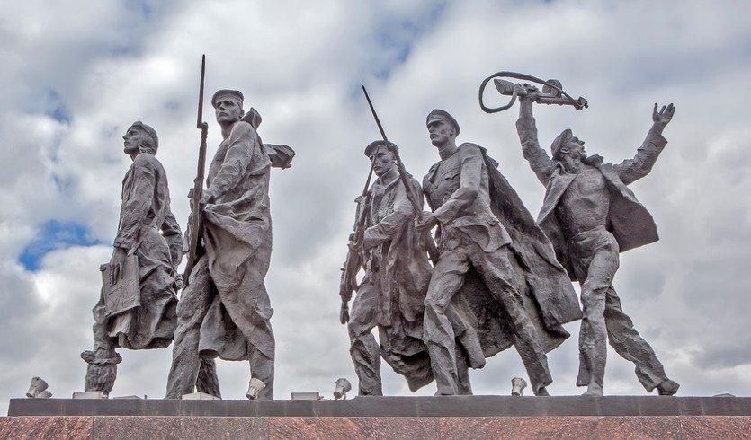 «Об этом забывать нельзя»: Блокадный Ленинград с VR-очками – автобусные экскурсии под заказ от 1000 рублей