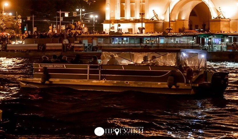Ночной Петербург – водные обзорные от 1550 рублей