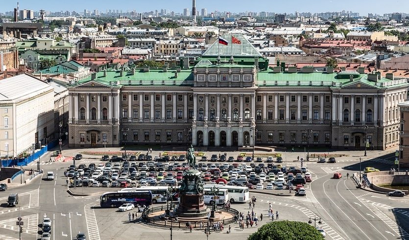 Мариинский дворец и памятник царю Николаю I – экскурсии и программы для детей от 240 рублей