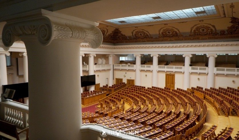 Зал Таврического дворца — Экскурсии для школьников в Санкт-Петербурге под заказ