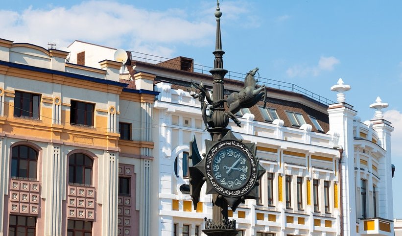 Часы на улице Баумана - Туры в Казань от 9560 руб.