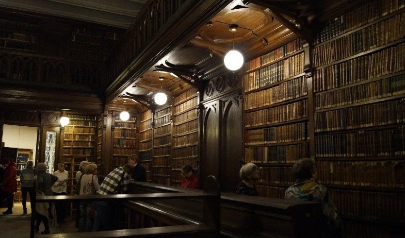 Библиотека Бестужевских курсов — Экскурсии в музеи и общественные учреждения от 700 рублей