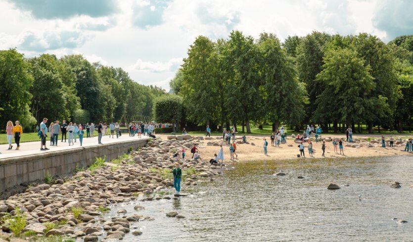 Петергоф – водные экскурсии по рекам и каналам от 1000 рублей