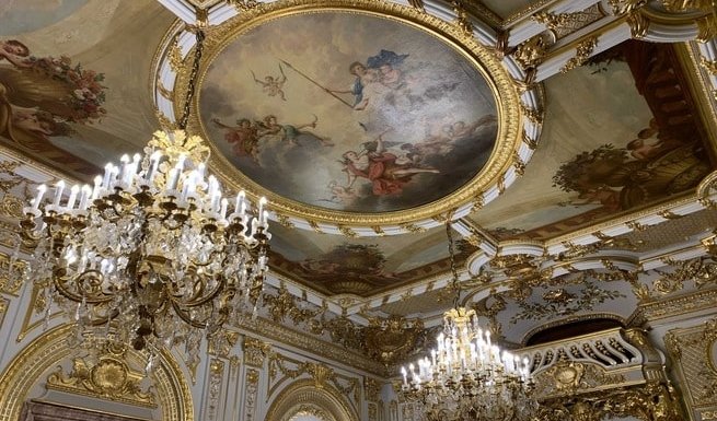 Белый зал – дворцы и особняки от 2000 рублей  Белый зал – дворцы и особняки от 2000 рублей