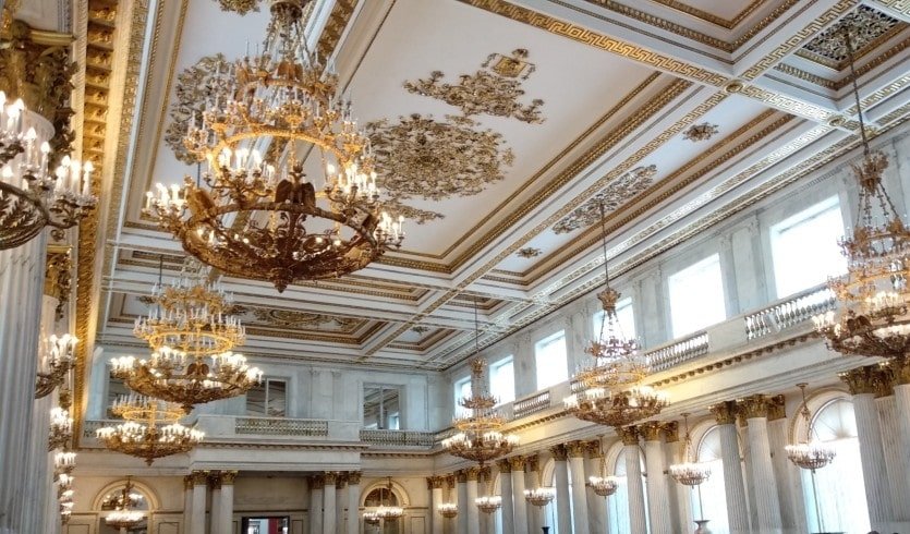 Большое путешествие в Петербург (июнь-август) – фото №5 – Photo by Bakhrom Tursunov on Unsplash Большое путешествие в Петербург (июнь-август) – туры в Санкт-Петербург от 30900 рублей