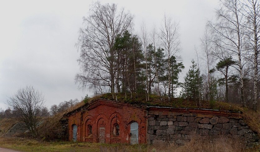 Автобусная экскурсия в Приморск и Высоцк — фото № 3 — Фотобанк Лори / Виктор Карасев  Автобусная экскурсия в Приморск и Высоцк — Автобусные загородные