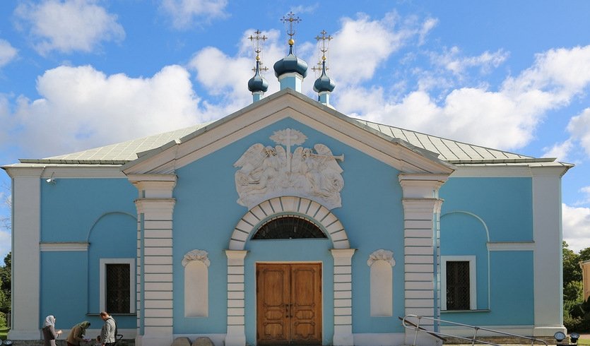 Портреты на фоне города: Анна Иоанновна и Елизавета Петровна (с посещением Сампсониевского собора и Музея Императорского фарфорового завода) — автобусная экскурсия