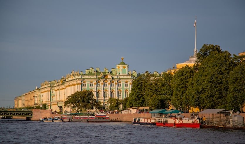 Санкт-Петербург с воды и с воздуха — Индивидуальные (VIP) экскурсии и туры в Санкт-Петербурге от 43200 руб.
