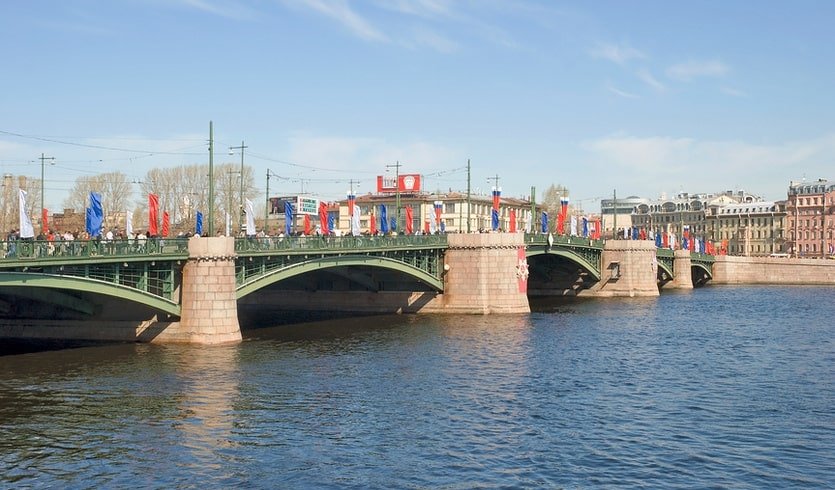 Биржевой мост –  водные обзорные от 1600 рублей 