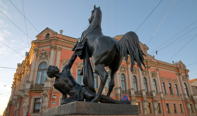 Экскурсия во дворец Белосельских-Белозерских для групп — Интерьерные