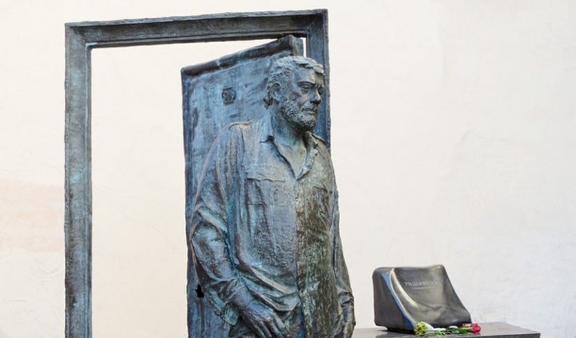 По улице Рубинштейна в гости к Довлатову – пешеходные экскурсии для заказных групп от 290 рублей