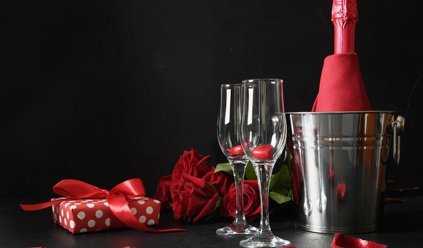 Шоколадные конфеты и вино – кинотеатры Санкт-Петербурга от 6000 рублей Шоколадные конфеты и вино – кинотеатры Санкт-Петербурга от 6000 рублей