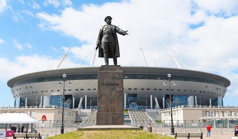 Памятник С. М. Кирову – интерьерные экскурсии