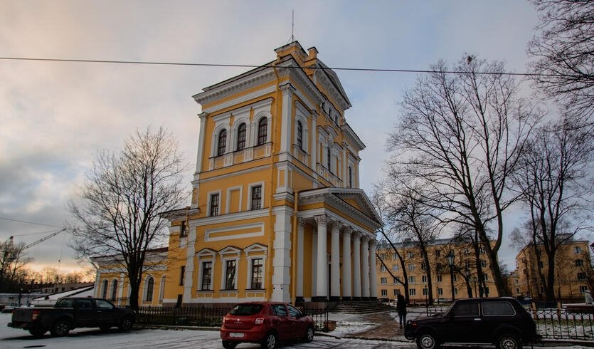 Кронштадт: когда военные моряки уходят — Автобусные загородные