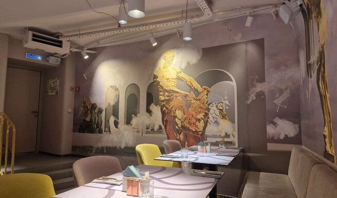 Столики в ресторане L'ECLAT – интерьерные экскурсии от 3650 рублей