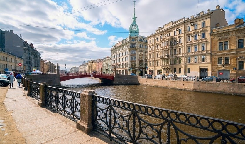 Красный мост и дом Зингера – пешеходные экскурсии от 780 рублей