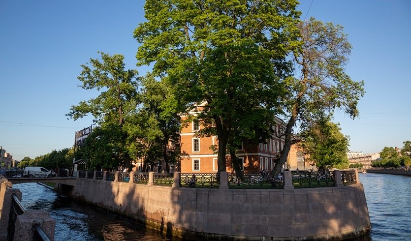 Нескучный Петербург — Туры в Санкт-Петербург для школьников от 8500 руб.