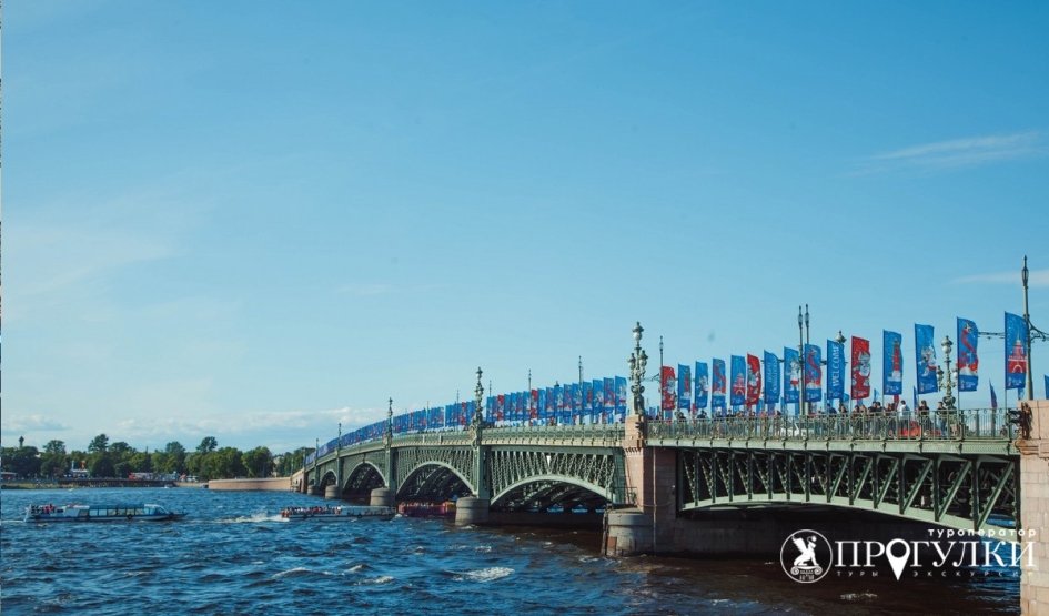 Вид с теплохода — Выпускные вечера для 9 класса от 6800 руб.