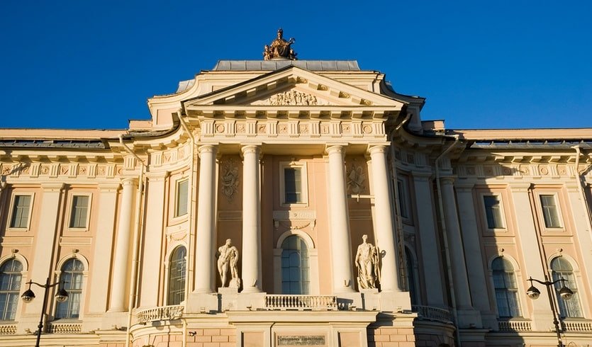 Вокруг Академии художеств – фото №4 – Фотобанк Лори/ Александр Щепин  Вокруг Академии художеств – Пешеходные экскурсии
