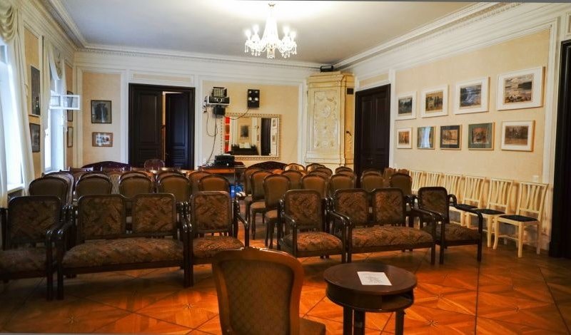 Музей-квартира Л. Н. Бенуа – интерьерные экскурсии