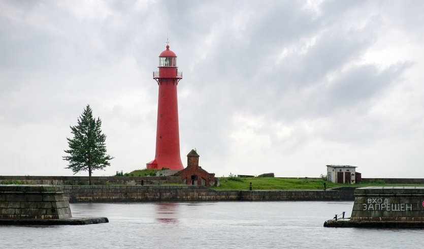 Морская прогулка по маякам Кронштадта – обзорные экскурсии