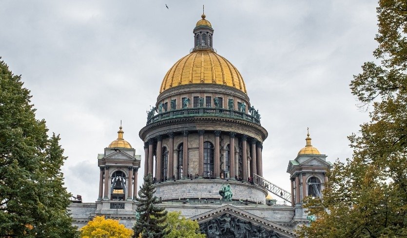 Тур-конструктор «Сам себе туроператор» (лето) – фото №2 – Photo by Azimbek Assarov on Unsplash  Тур-конструктор «Сам себе туроператор» (лето) – туры в Санкт-Петербург от 2410 рублей