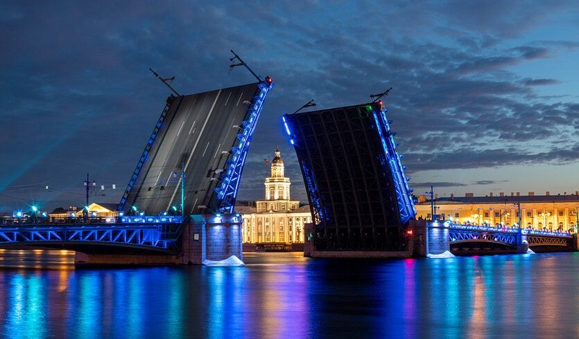 Праздник Весны и Труда отменит разводку мостов в Петербурге