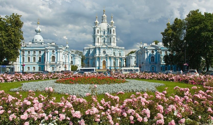 Смольный - эра милосердия – интерьерные экскурсии для заказных групп от 1220 рублей