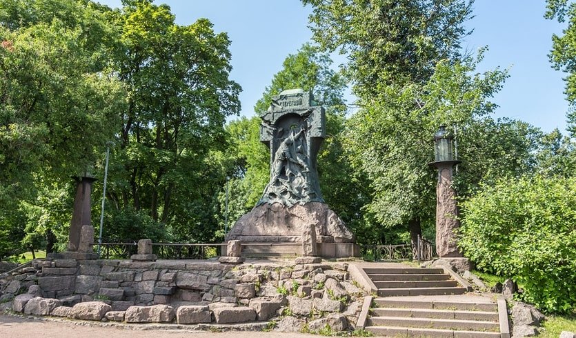 Памятник миноносцу «Стерегущий» – Пешеходные экскурсии