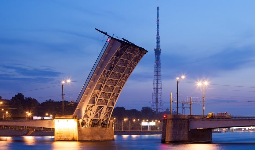 Гренадёрский мост – водные обзорные от 1500 рублей