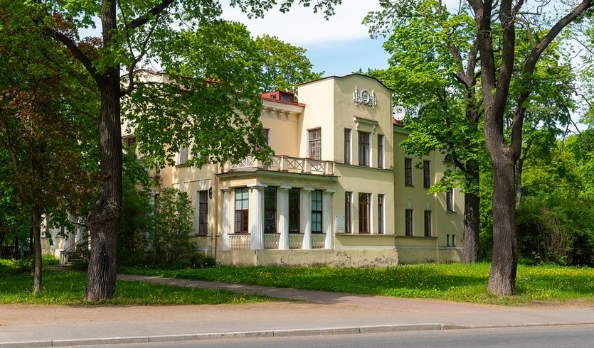 Каменный остров, часть 2 – фото №4 – Фотобанк Лори/ Александр Щепин  Каменный остров, часть 2 – Пешеходные экскурсии от 600 рублей