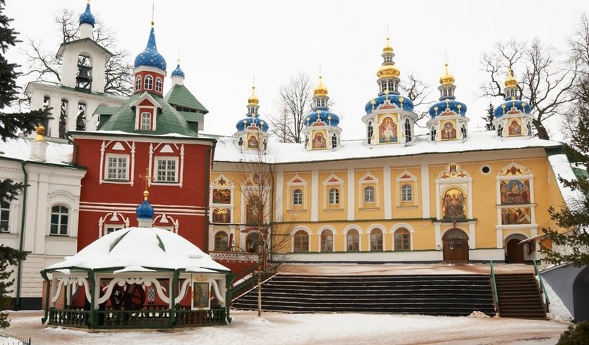 Печорский монастырь – туры и экскурсии в Псков от 4490 рублей