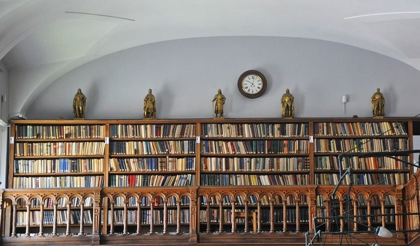 Читальный зал. Книжные полки – интерьерные экскурсии от 900 рублей Читальный зал. Книжные полки – интерьерные экскурсии от 900 рублей