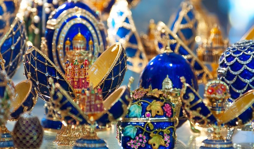 Мастер-класс по росписи яиц-подвесок (Ювелирный завод «Русские самоцветы») — фото №3 — Фотобанк Лори / Яков Филимонов Мастер-класс по росписи яиц-подвесок (Ювелирный завод «Русские самоцветы») — Сборные экскурсии для школьников в Санкт-Петербурге от 1650 рублей